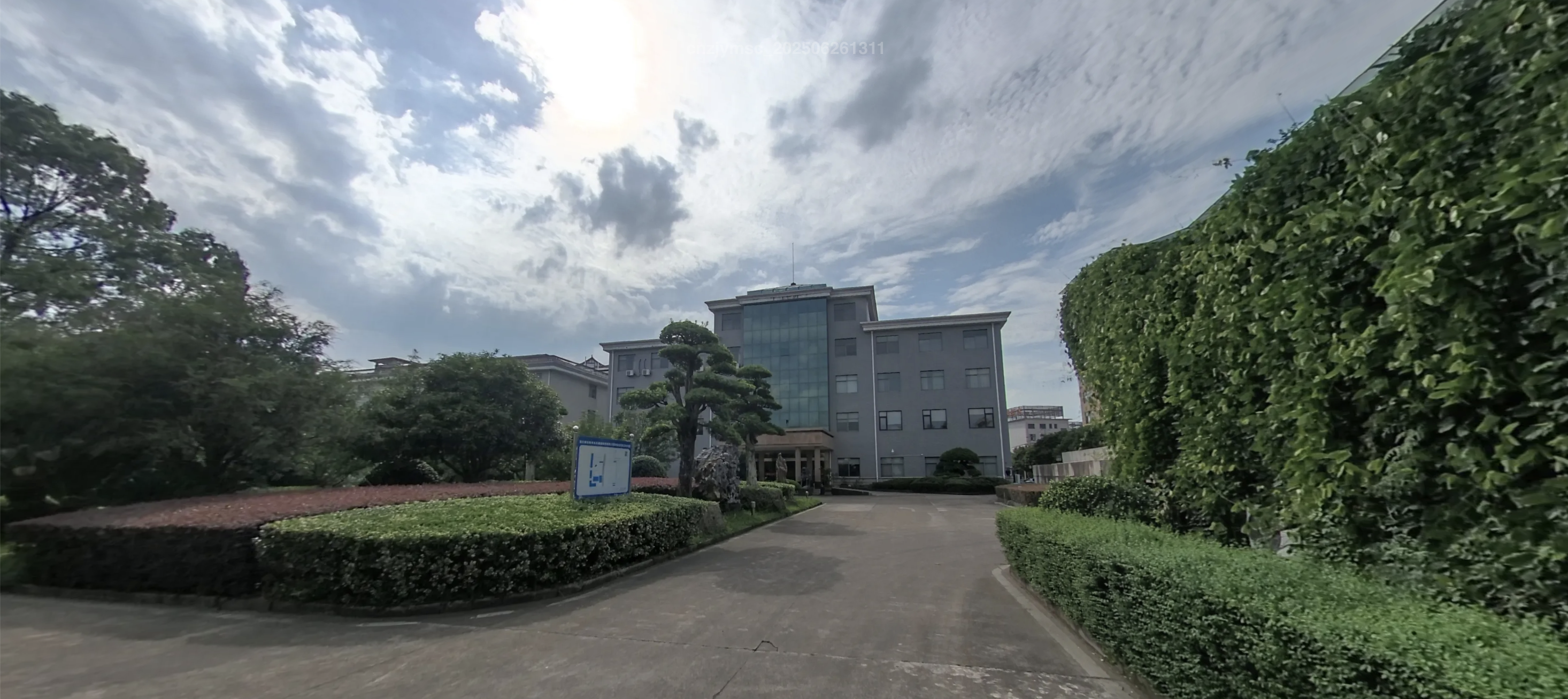 Edificio e instalaciones del campus en Dongyang, Zhejiang.